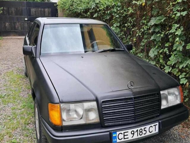 Серый Мерседес Е-Класс, объемом двигателя 2.5 л и пробегом 180 тыс. км за 2900 $, фото 1 на Automoto.ua