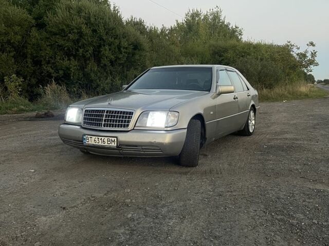 Серый Мерседес Е-Класс, объемом двигателя 4.2 л и пробегом 413 тыс. км за 2900 $, фото 1 на Automoto.ua