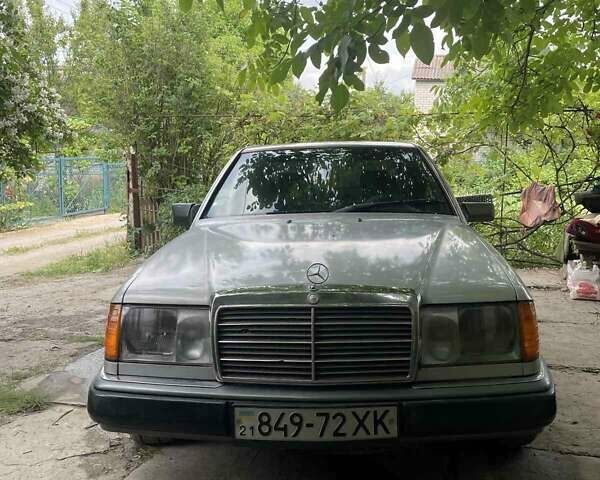 Сірий Мерседес Е-Клас, об'ємом двигуна 0 л та пробігом 250 тис. км за 3100 $, фото 1 на Automoto.ua