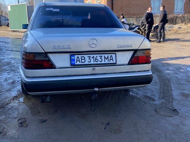 Сірий Мерседес Е-Клас, об'ємом двигуна 2.5 л та пробігом 450 тис. км за 2500 $, фото 1 на Automoto.ua