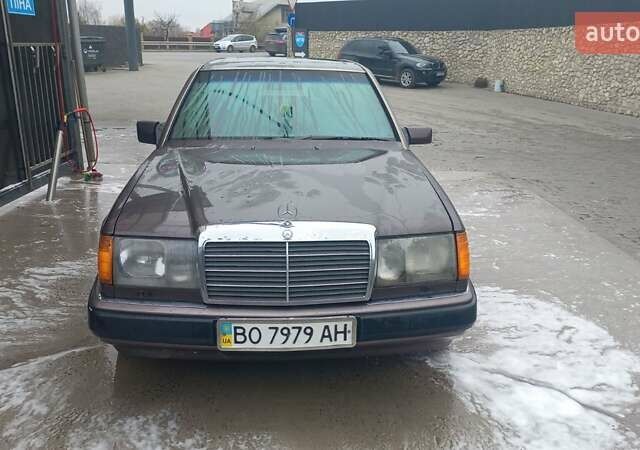 Сірий Мерседес Е-Клас, об'ємом двигуна 2.3 л та пробігом 452 тис. км за 2700 $, фото 1 на Automoto.ua