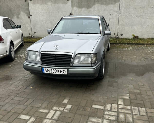 Сірий Мерседес Е-Клас, об'ємом двигуна 2.5 л та пробігом 530 тис. км за 3800 $, фото 1 на Automoto.ua