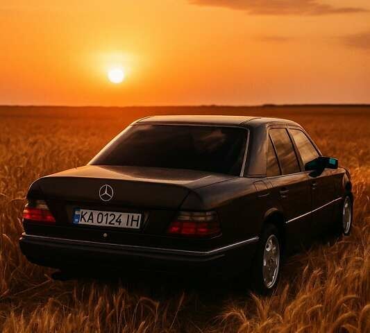 Серый Мерседес Е-Класс, объемом двигателя 3.2 л и пробегом 469 тыс. км за 6800 $, фото 1 на Automoto.ua