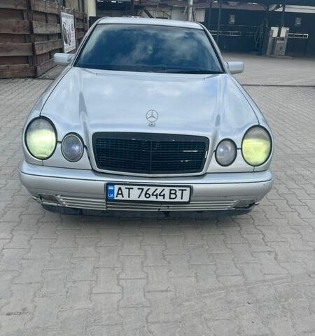 Серый Мерседес Е-Класс, объемом двигателя 2.16 л и пробегом 350 тыс. км за 2300 $, фото 1 на Automoto.ua