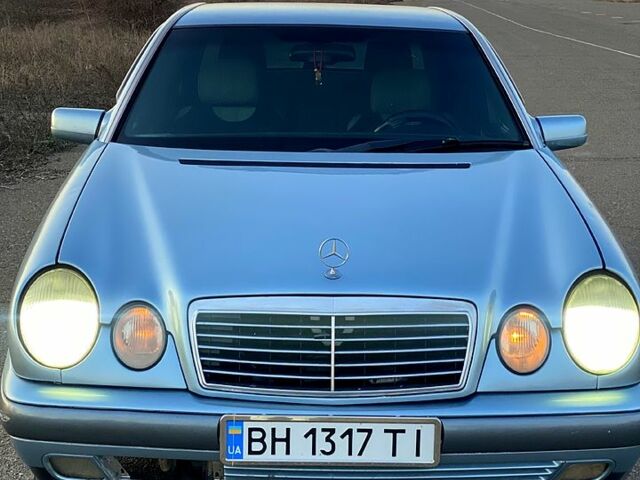 Серый Мерседес Е-Класс, объемом двигателя 2 л и пробегом 0 тыс. км за 2700 $, фото 1 на Automoto.ua