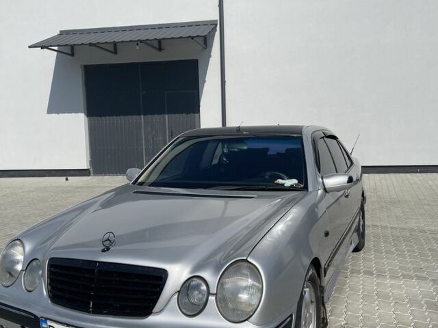 Серый Мерседес Е-Класс, объемом двигателя 2 л и пробегом 470 тыс. км за 2350 $, фото 1 на Automoto.ua