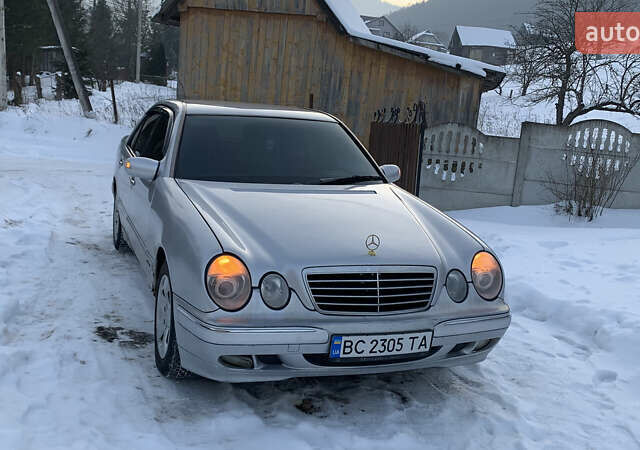 Сірий Мерседес Е-Клас, об'ємом двигуна 2 л та пробігом 400 тис. км за 2500 $, фото 1 на Automoto.ua