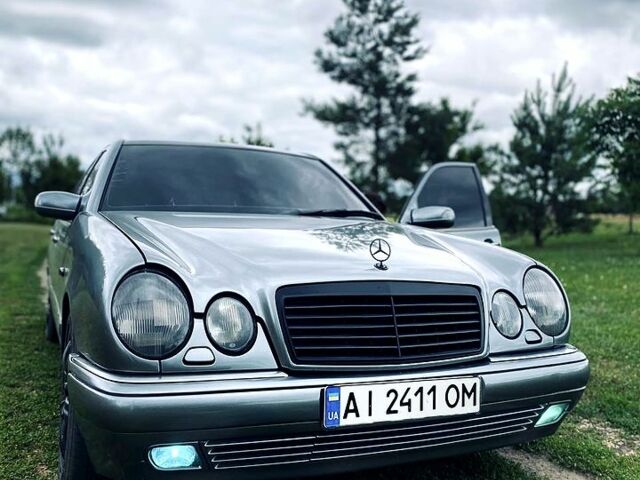 Сірий Мерседес Е-Клас, об'ємом двигуна 2.8 л та пробігом 360 тис. км за 2900 $, фото 1 на Automoto.ua