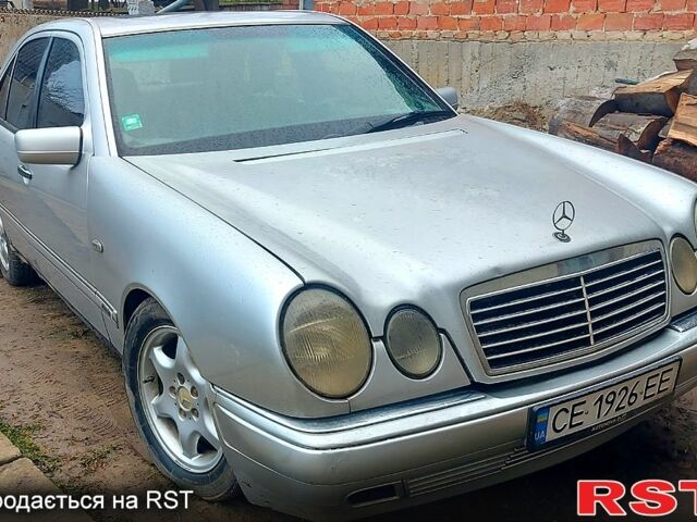 Серый Мерседес Е-Класс, объемом двигателя 2.3 л и пробегом 327 тыс. км за 1850 $, фото 1 на Automoto.ua