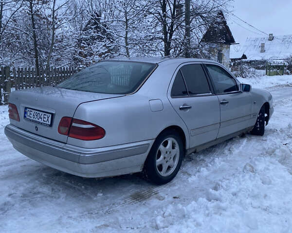 Серый Мерседес Е-Класс, объемом двигателя 2.3 л и пробегом 328 тыс. км за 2700 $, фото 1 на Automoto.ua