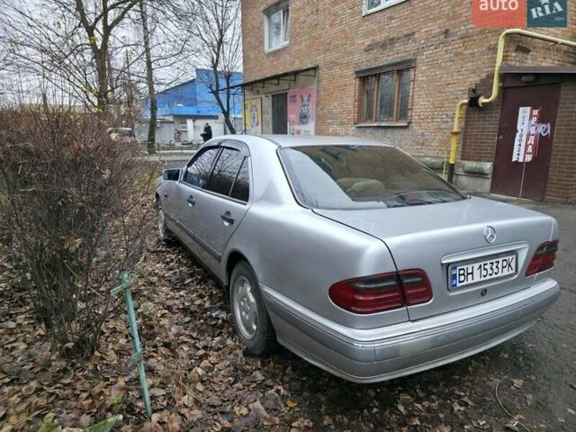 Сірий Мерседес Е-Клас, об'ємом двигуна 2 л та пробігом 245 тис. км за 2900 $, фото 1 на Automoto.ua