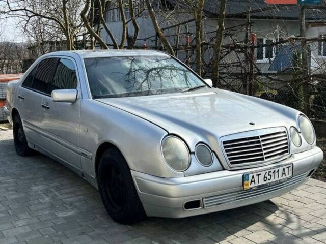 Сірий Мерседес Е-Клас, об'ємом двигуна 2.3 л та пробігом 288 тис. км за 2350 $, фото 1 на Automoto.ua