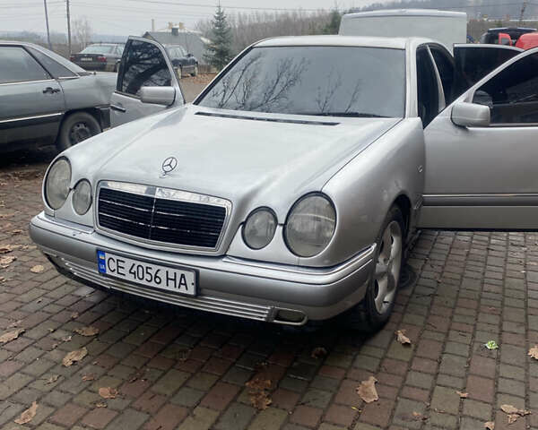 Серый Мерседес Е-Класс, объемом двигателя 2.3 л и пробегом 334 тыс. км за 3000 $, фото 1 на Automoto.ua