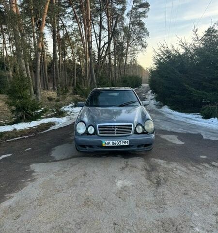 Сірий Мерседес Е-Клас, об'ємом двигуна 3.2 л та пробігом 320 тис. км за 2799 $, фото 1 на Automoto.ua