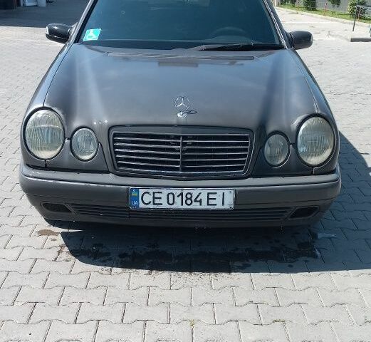 Серый Мерседес Е-Класс, объемом двигателя 2.9 л и пробегом 257 тыс. км за 2400 $, фото 1 на Automoto.ua