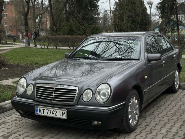 Серый Мерседес Е-Класс, объемом двигателя 10 л и пробегом 3 тыс. км за 3000 $, фото 1 на Automoto.ua