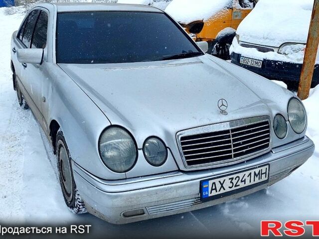 Серый Мерседес Е-Класс, объемом двигателя 2.8 л и пробегом 280 тыс. км за 3000 $, фото 1 на Automoto.ua