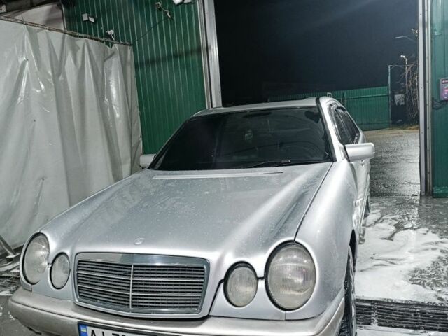 Серый Мерседес Е-Класс, объемом двигателя 2.2 л и пробегом 340 тыс. км за 2550 $, фото 1 на Automoto.ua