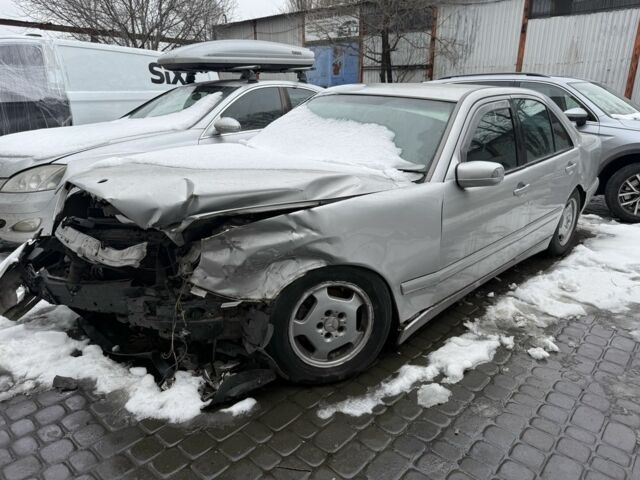 Серый Мерседес Е-Класс, объемом двигателя 0 л и пробегом 270 тыс. км за 1350 $, фото 1 на Automoto.ua