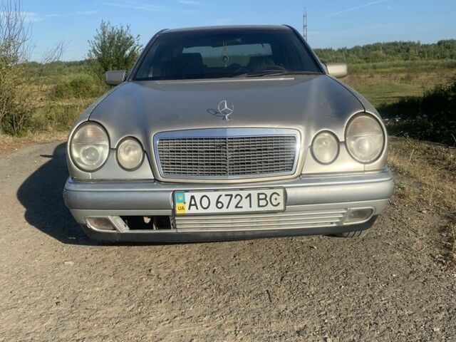 Сірий Мерседес Е-Клас, об'ємом двигуна 2.2 л та пробігом 400 тис. км за 2399 $, фото 1 на Automoto.ua