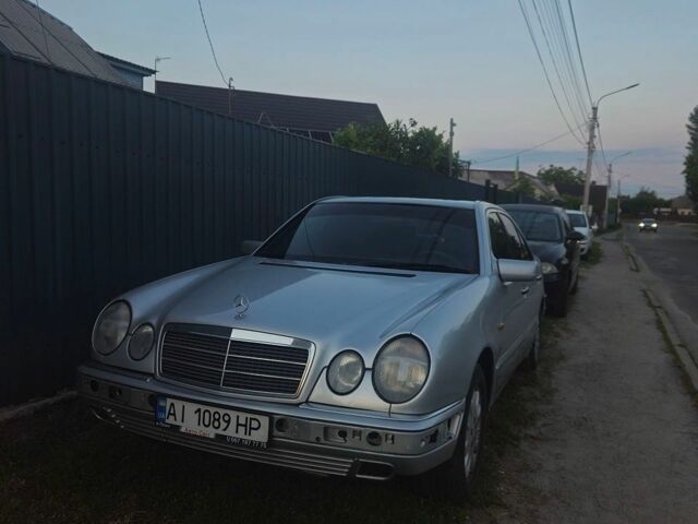 Сірий Мерседес Е-Клас, об'ємом двигуна 2.9 л та пробігом 360 тис. км за 3000 $, фото 1 на Automoto.ua