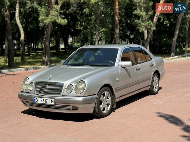 Серый Мерседес Е-Класс, объемом двигателя 2.87 л и пробегом 490 тыс. км за 4000 $, фото 1 на Automoto.ua