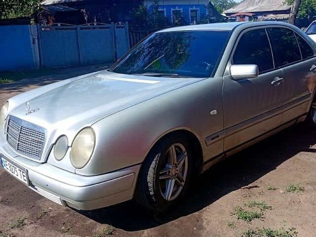 Сірий Мерседес Е-Клас, об'ємом двигуна 2.2 л та пробігом 0 тис. км за 3300 $, фото 1 на Automoto.ua
