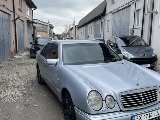 Мерседес Е-Класс 1998 в Виннице на Automoto.ua Серый Мерседес Е-Класс, объемом двигателя 3.2 л и пробегом 275 тыс. км за 2999 $, фото 1 на Automoto.ua