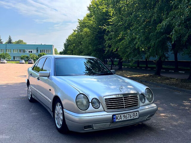 Сірий Мерседес Е-Клас, об'ємом двигуна 2.4 л та пробігом 0 тис. км за 4550 $, фото 1 на Automoto.ua