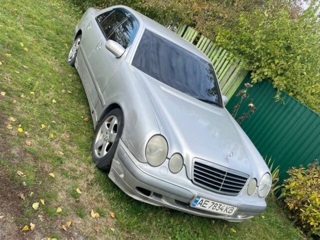 Сірий Мерседес Е-Клас, об'ємом двигуна 2.7 л та пробігом 300 тис. км за 2200 $, фото 1 на Automoto.ua