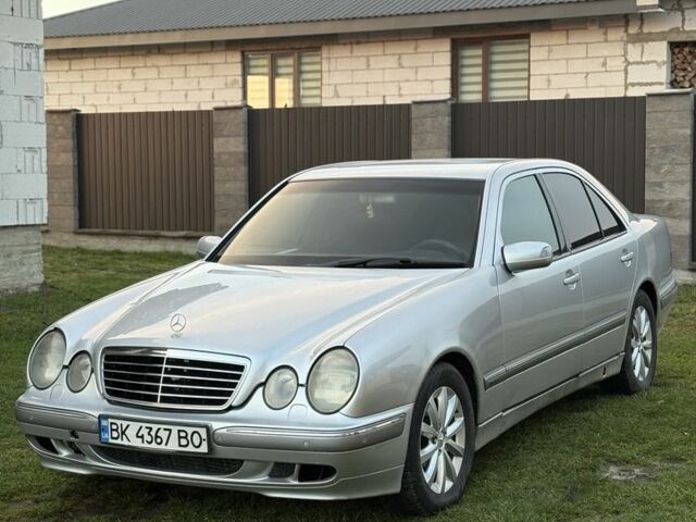 Серый Мерседес Е-Класс, объемом двигателя 2.7 л и пробегом 420 тыс. км за 4500 $, фото 1 на Automoto.ua