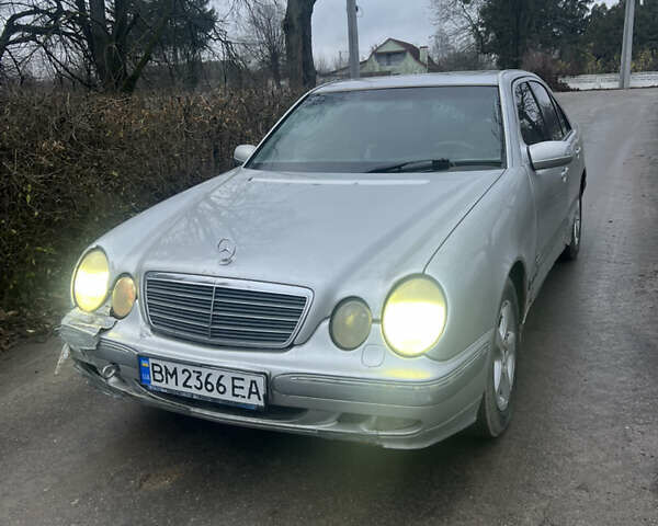 Серый Мерседес Е-Класс, объемом двигателя 3.2 л и пробегом 400 тыс. км за 2700 $, фото 1 на Automoto.ua