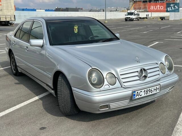 Серый Мерседес Е-Класс, объемом двигателя 2.2 л и пробегом 418 тыс. км за 3999 $, фото 1 на Automoto.ua