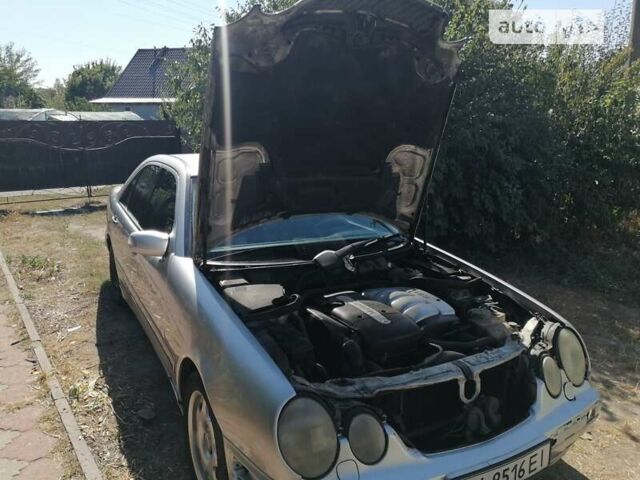 Серый Мерседес Е-Класс, объемом двигателя 2.15 л и пробегом 595 тыс. км за 2500 $, фото 1 на Automoto.ua