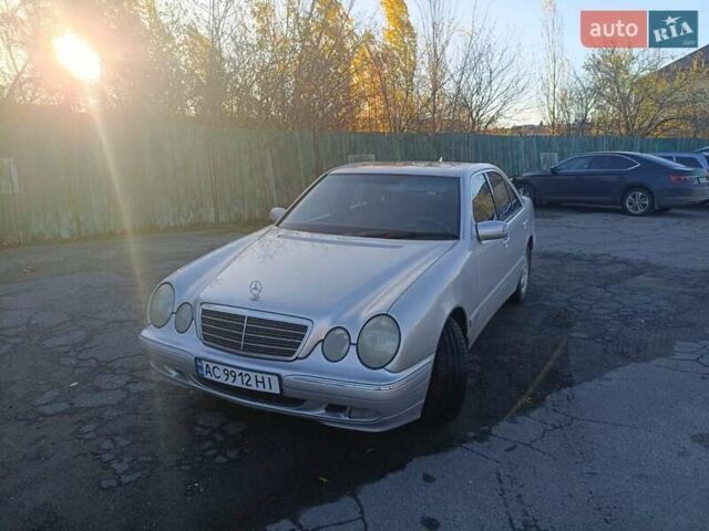 Серый Мерседес Е-Класс, объемом двигателя 2.69 л и пробегом 442 тыс. км за 4300 $, фото 1 на Automoto.ua