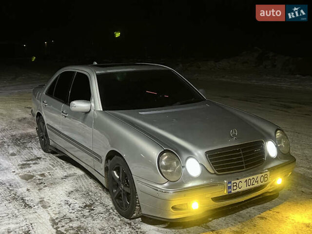 Сірий Мерседес Е-Клас, об'ємом двигуна 3.2 л та пробігом 490 тис. км за 4100 $, фото 1 на Automoto.ua