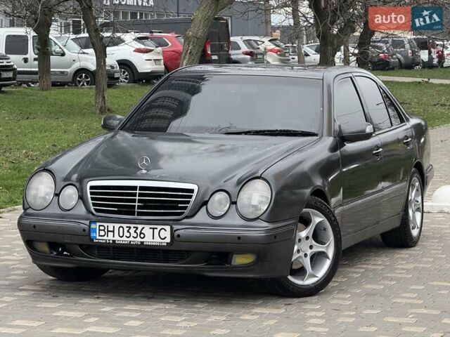 Сірий Мерседес Е-Клас, об'ємом двигуна 2.2 л та пробігом 340 тис. км за 3850 $, фото 1 на Automoto.ua