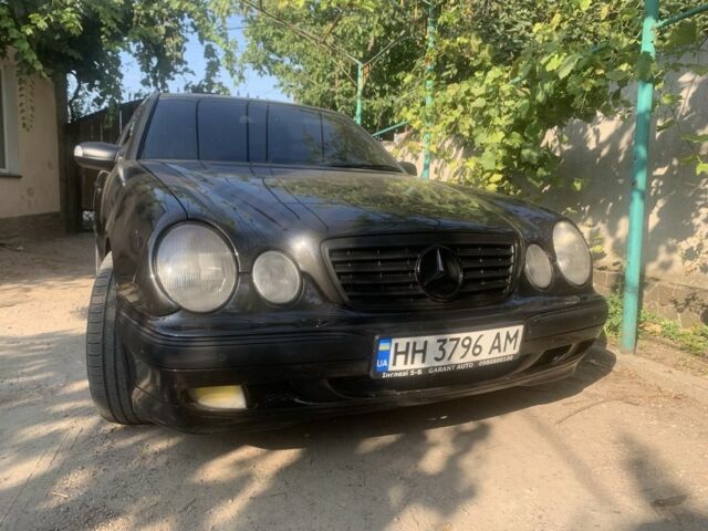 Сірий Мерседес Е-Клас, об'ємом двигуна 2.1 л та пробігом 350 тис. км за 4999 $, фото 1 на Automoto.ua