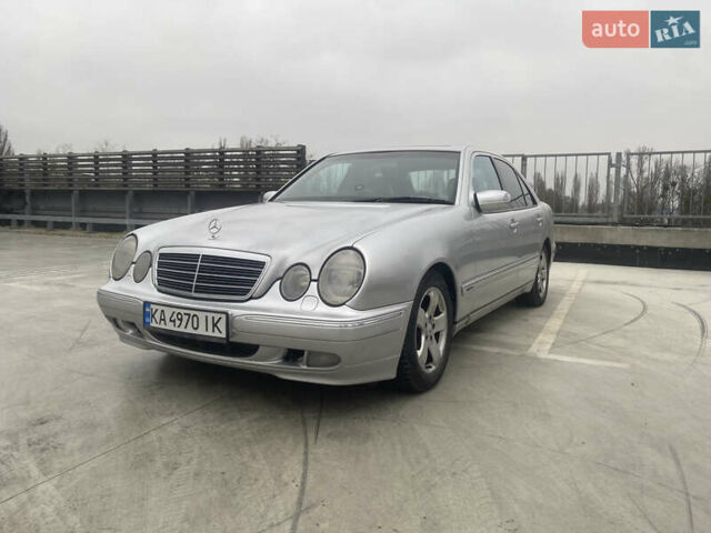 Серый Мерседес Е-Класс, объемом двигателя 3.2 л и пробегом 427 тыс. км за 3700 $, фото 1 на Automoto.ua