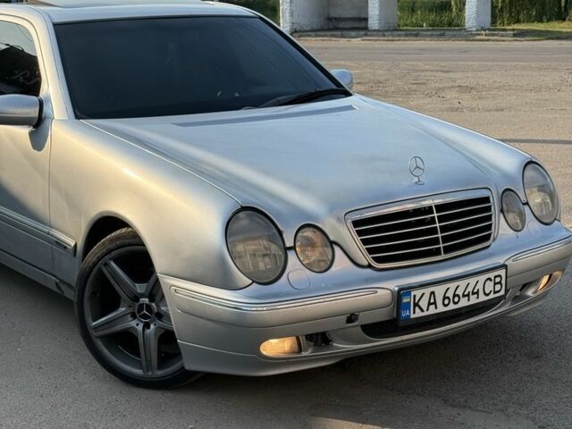 Сірий Мерседес Е-Клас, об'ємом двигуна 3.2 л та пробігом 400 тис. км за 4600 $, фото 1 на Automoto.ua