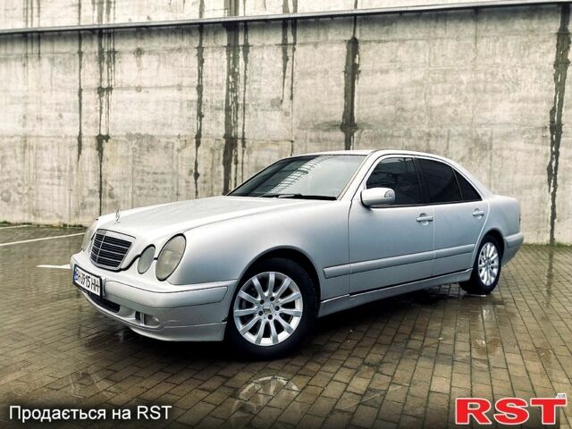 Сірий Мерседес Е-Клас, об'ємом двигуна 2.2 л та пробігом 470 тис. км за 4999 $, фото 1 на Automoto.ua