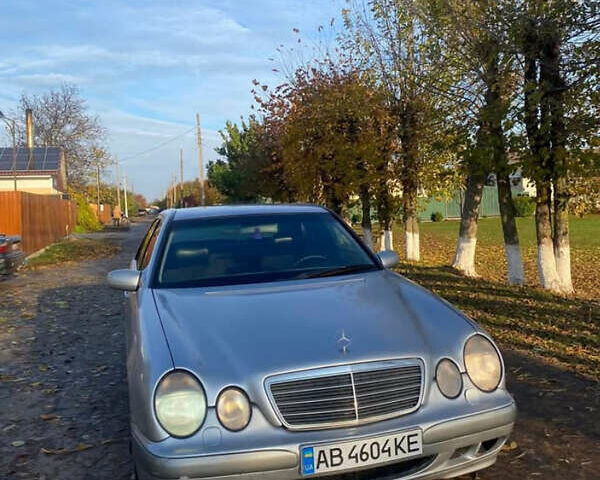 Сірий Мерседес Е-Клас, об'ємом двигуна 2 л та пробігом 407 тис. км за 3000 $, фото 1 на Automoto.ua