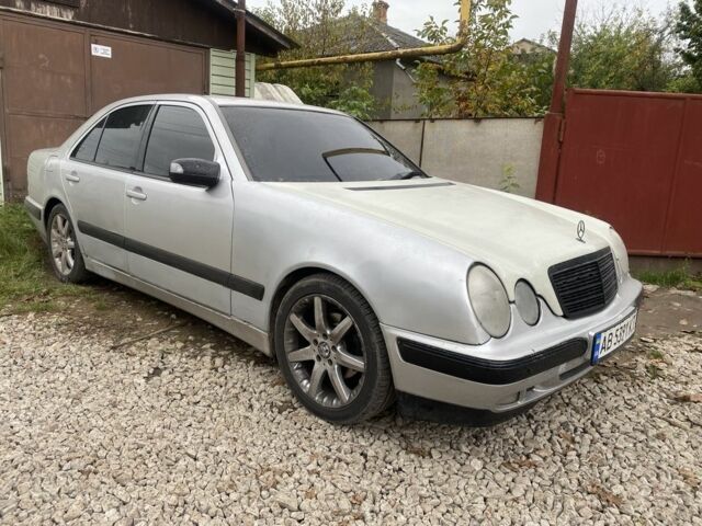 Сірий Мерседес Е-Клас, об'ємом двигуна 2.6 л та пробігом 428 тис. км за 3200 $, фото 1 на Automoto.ua