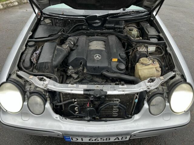 Серый Мерседес Е-Класс, объемом двигателя 3.2 л и пробегом 270 тыс. км за 3200 $, фото 1 на Automoto.ua