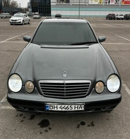 Сірий Мерседес Е-Клас, об'ємом двигуна 2 л та пробігом 350 тис. км за 5200 $, фото 1 на Automoto.ua