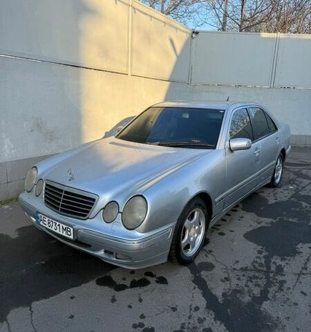 Серый Мерседес Е-Класс, объемом двигателя 3.2 л и пробегом 487 тыс. км за 4700 $, фото 1 на Automoto.ua