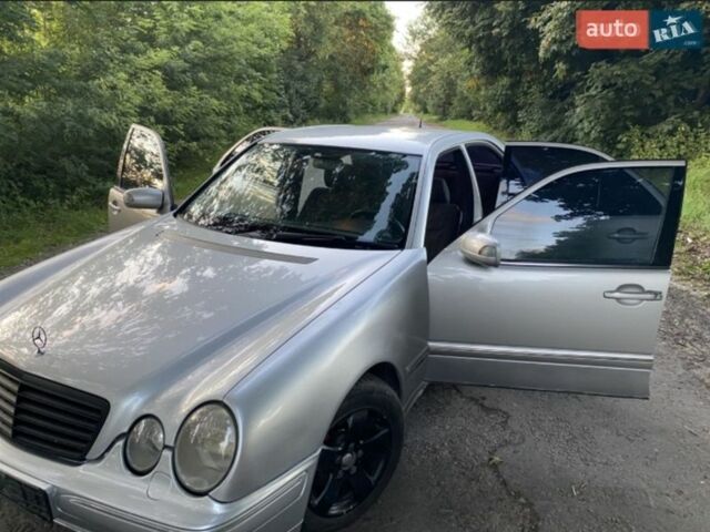 Сірий Мерседес Е-Клас, об'ємом двигуна 2.2 л та пробігом 425 тис. км за 5450 $, фото 1 на Automoto.ua