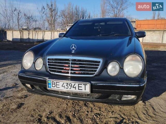 Серый Мерседес Е-Класс, объемом двигателя 2.1 л и пробегом 300 тыс. км за 6000 $, фото 1 на Automoto.ua