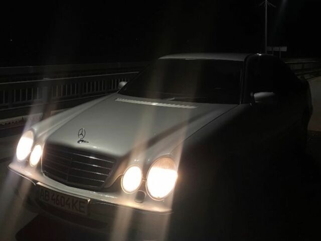 Сірий Мерседес Е-Клас, об'ємом двигуна 2 л та пробігом 407 тис. км за 3300 $, фото 1 на Automoto.ua