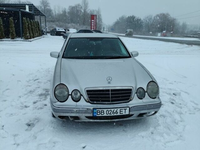 Серый Мерседес Е-Класс, объемом двигателя 2.1 л и пробегом 400 тыс. км за 2500 $, фото 1 на Automoto.ua